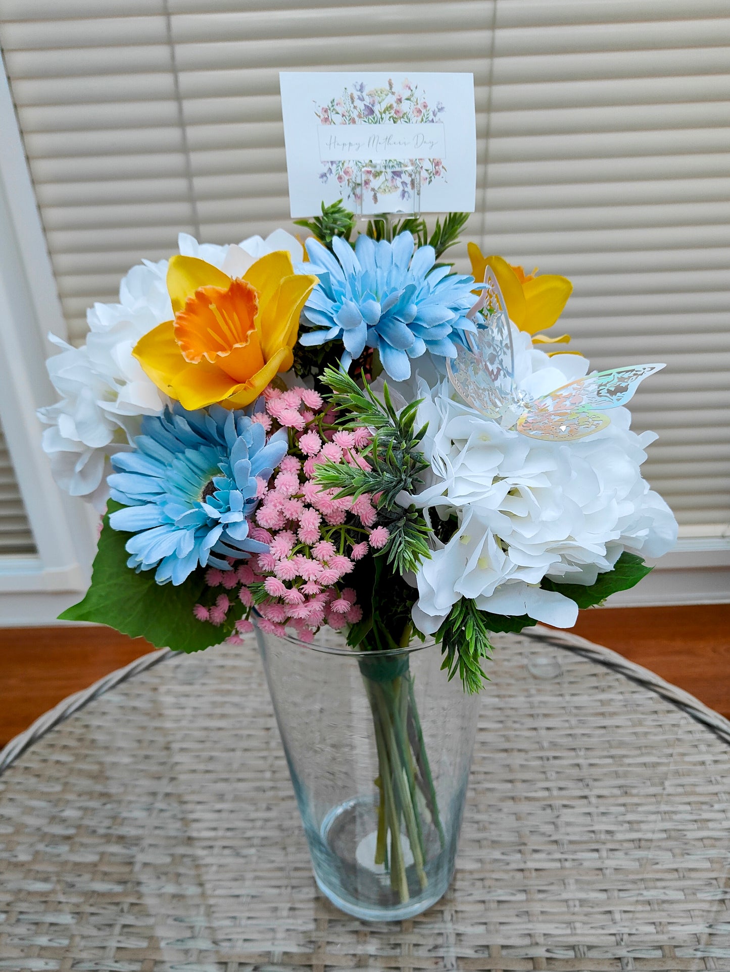 Artificial flowers Easter bouquet