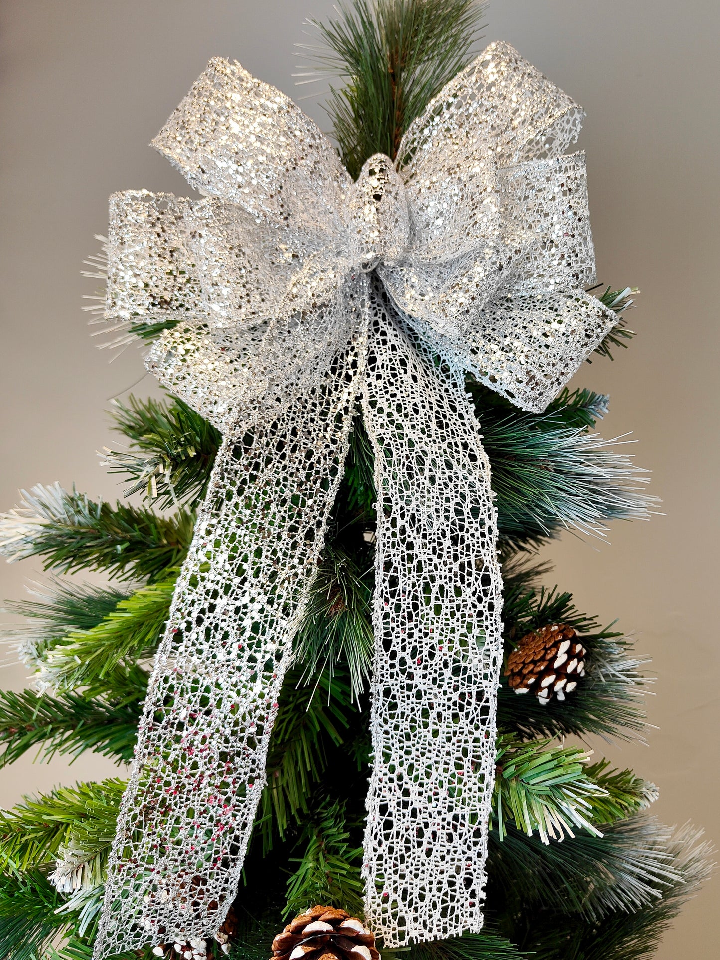 Deluxe Silver Glitter Bow