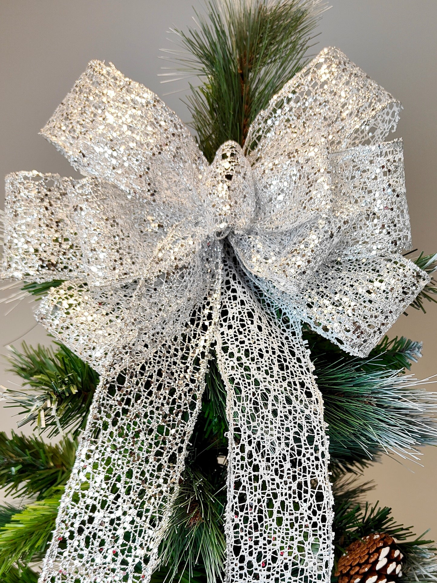 Deluxe Silver Glitter Bow