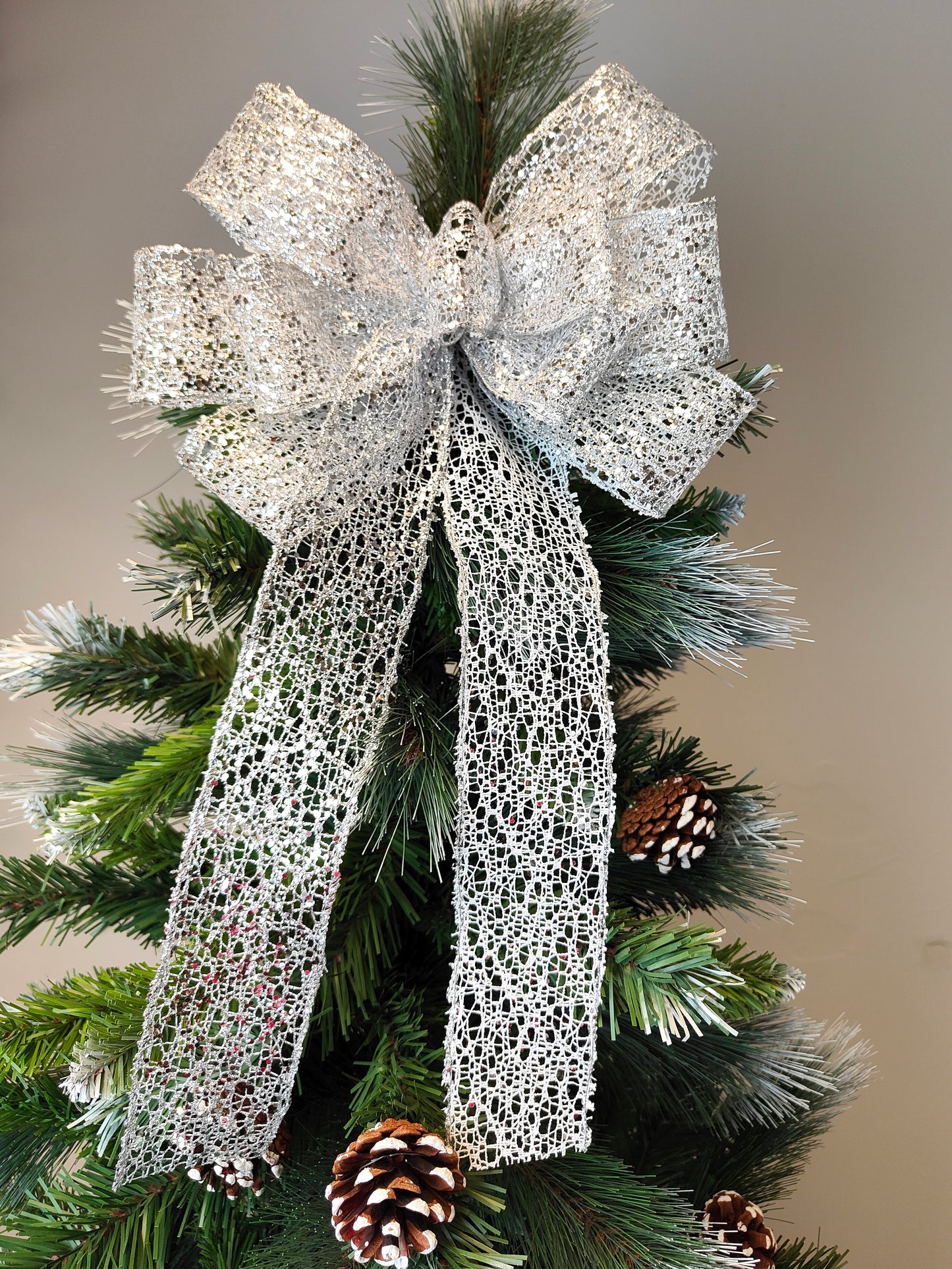 Deluxe Silver Glitter Bow