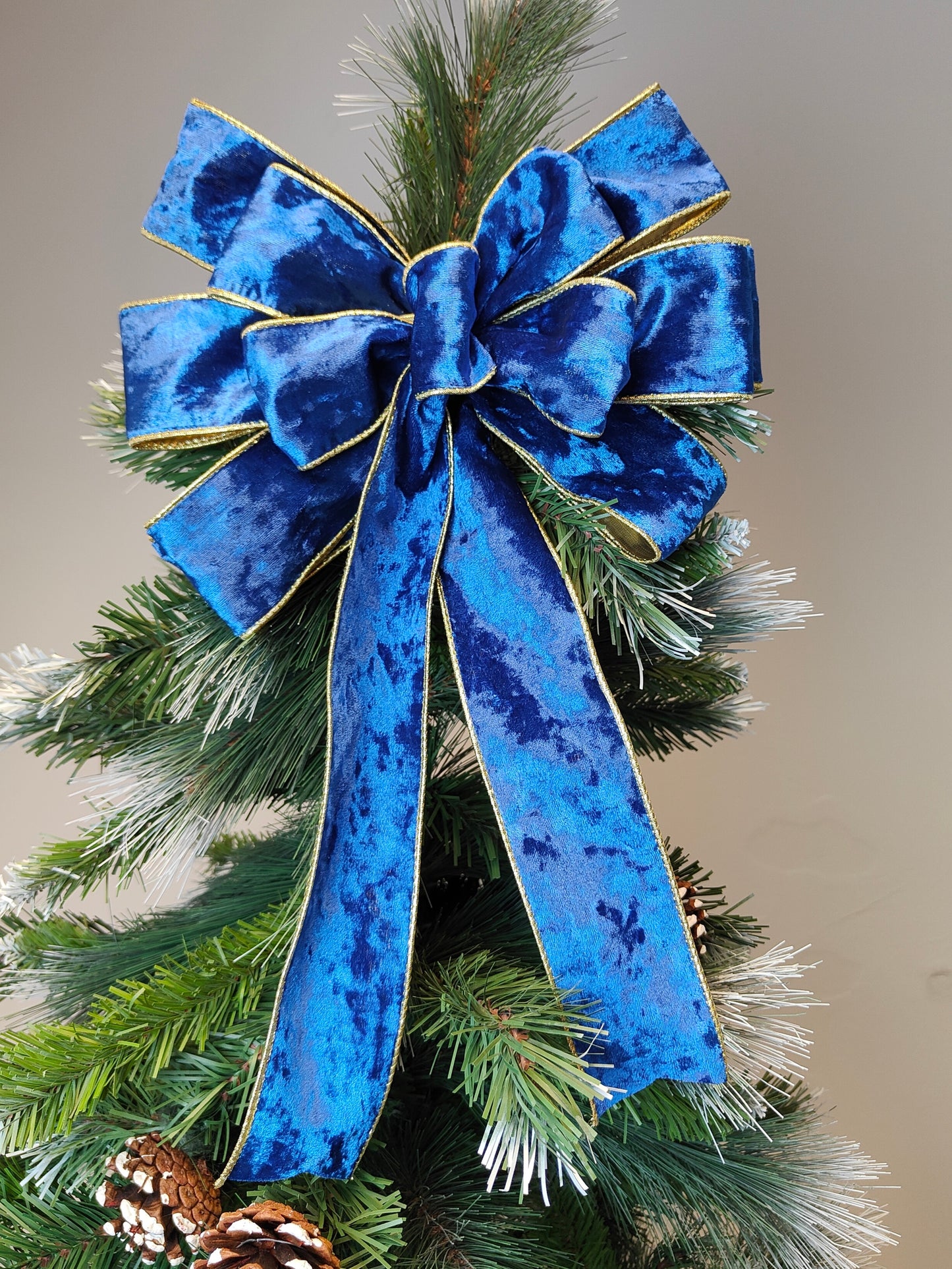 Deluxe Royal Blue Velvet Bow