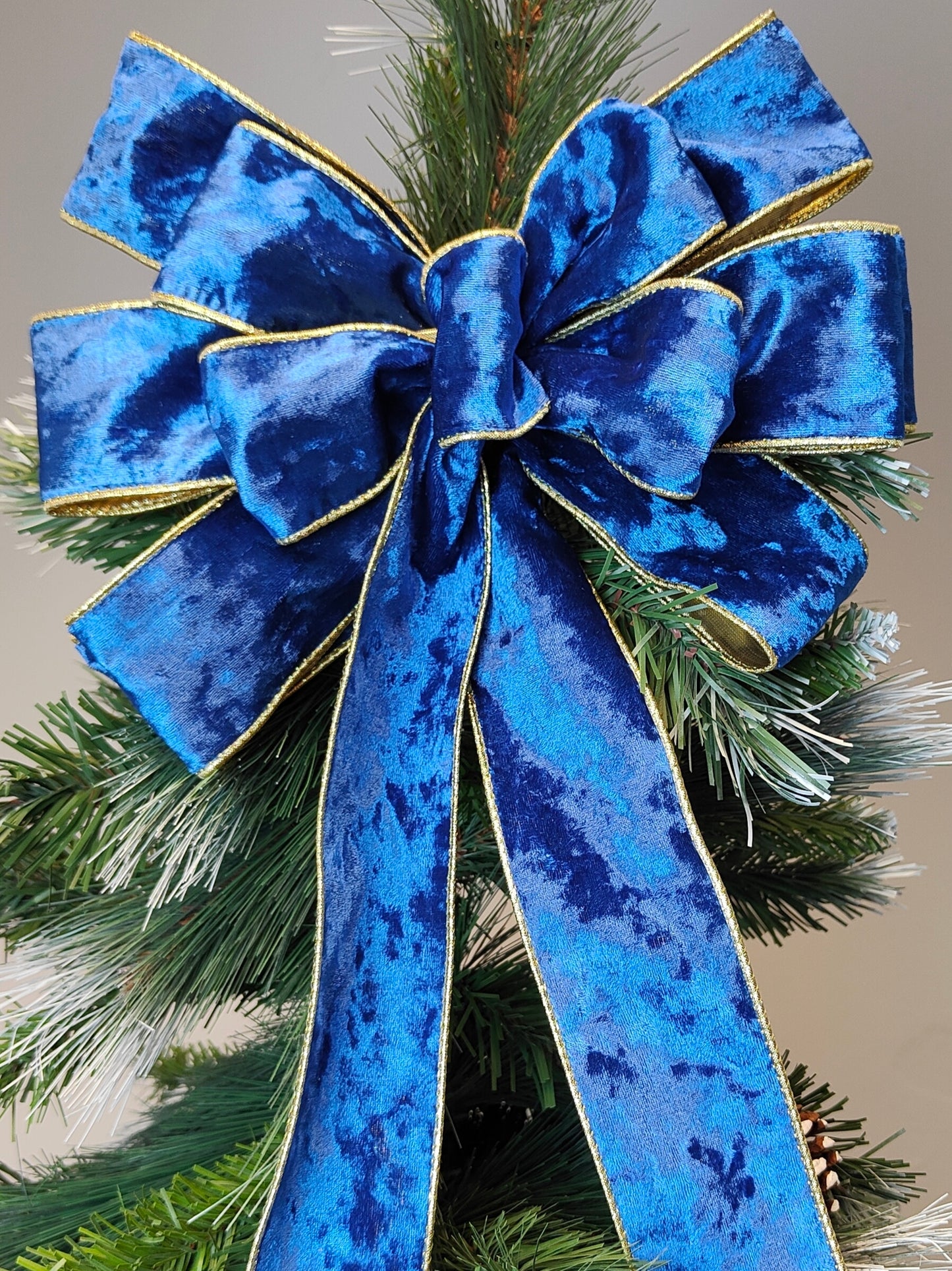 Deluxe Royal Blue Velvet Bow