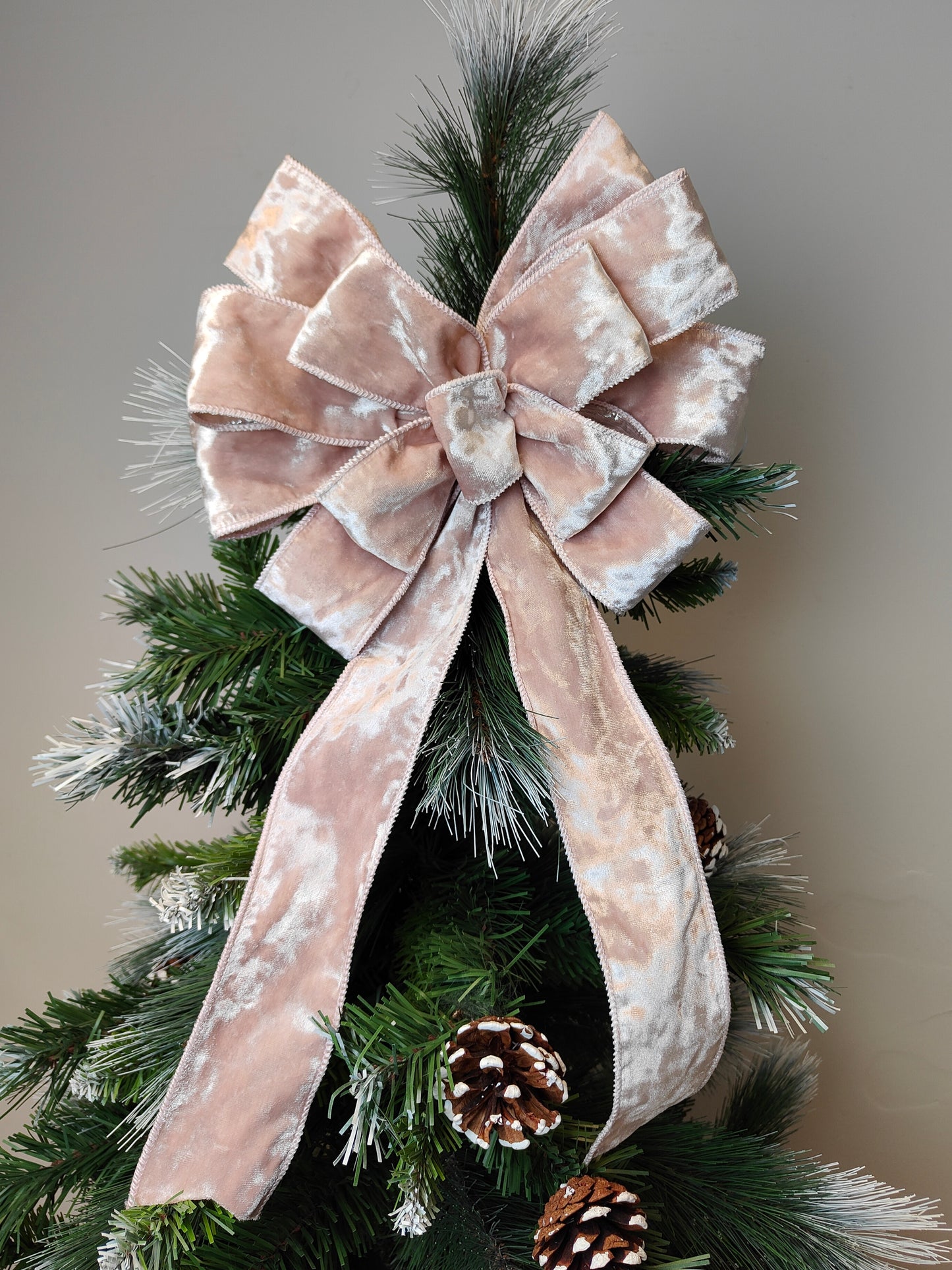 Deluxe Light Pink Velvet Bow