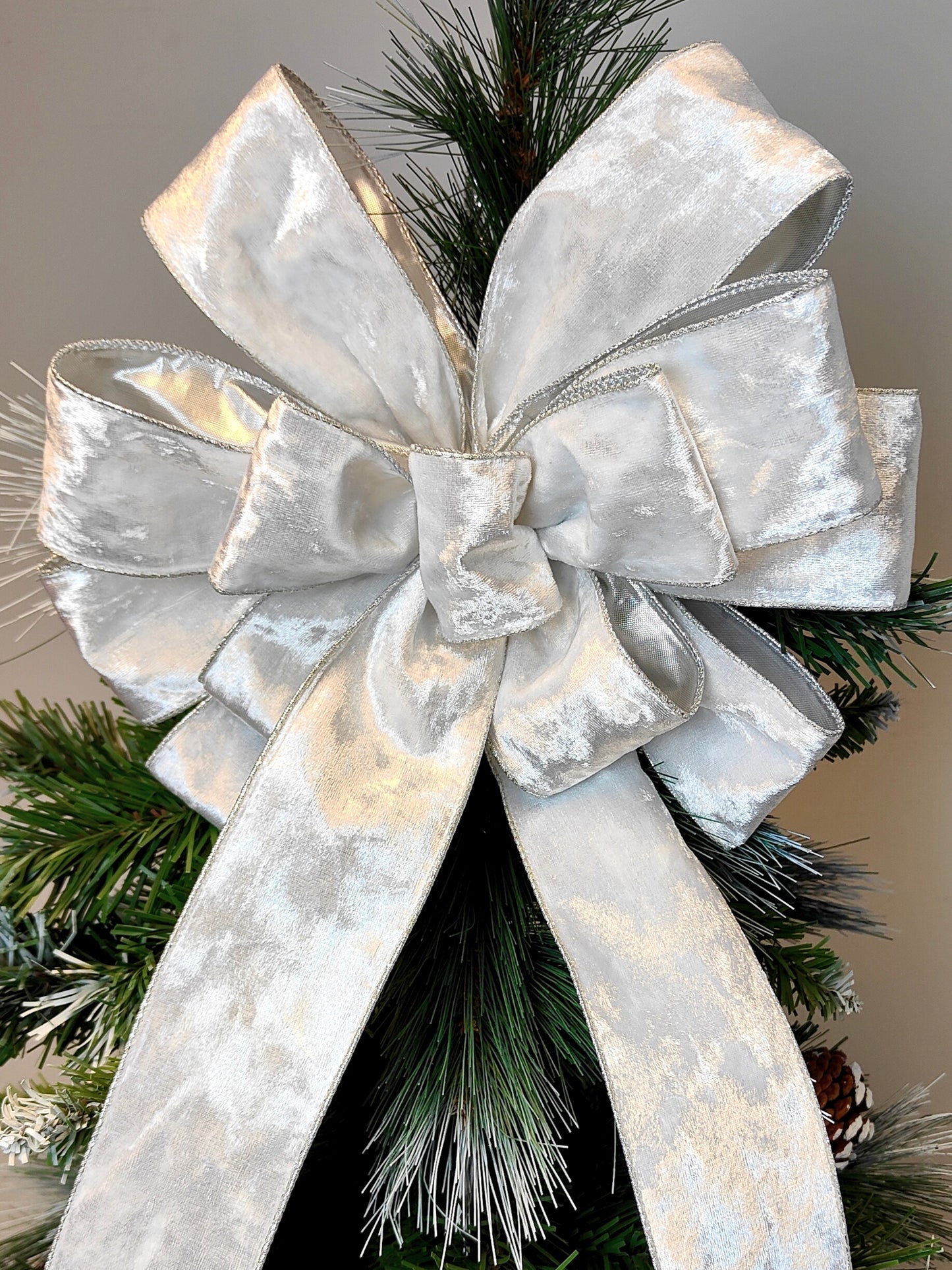 Deluxe Silver Velvet Bow