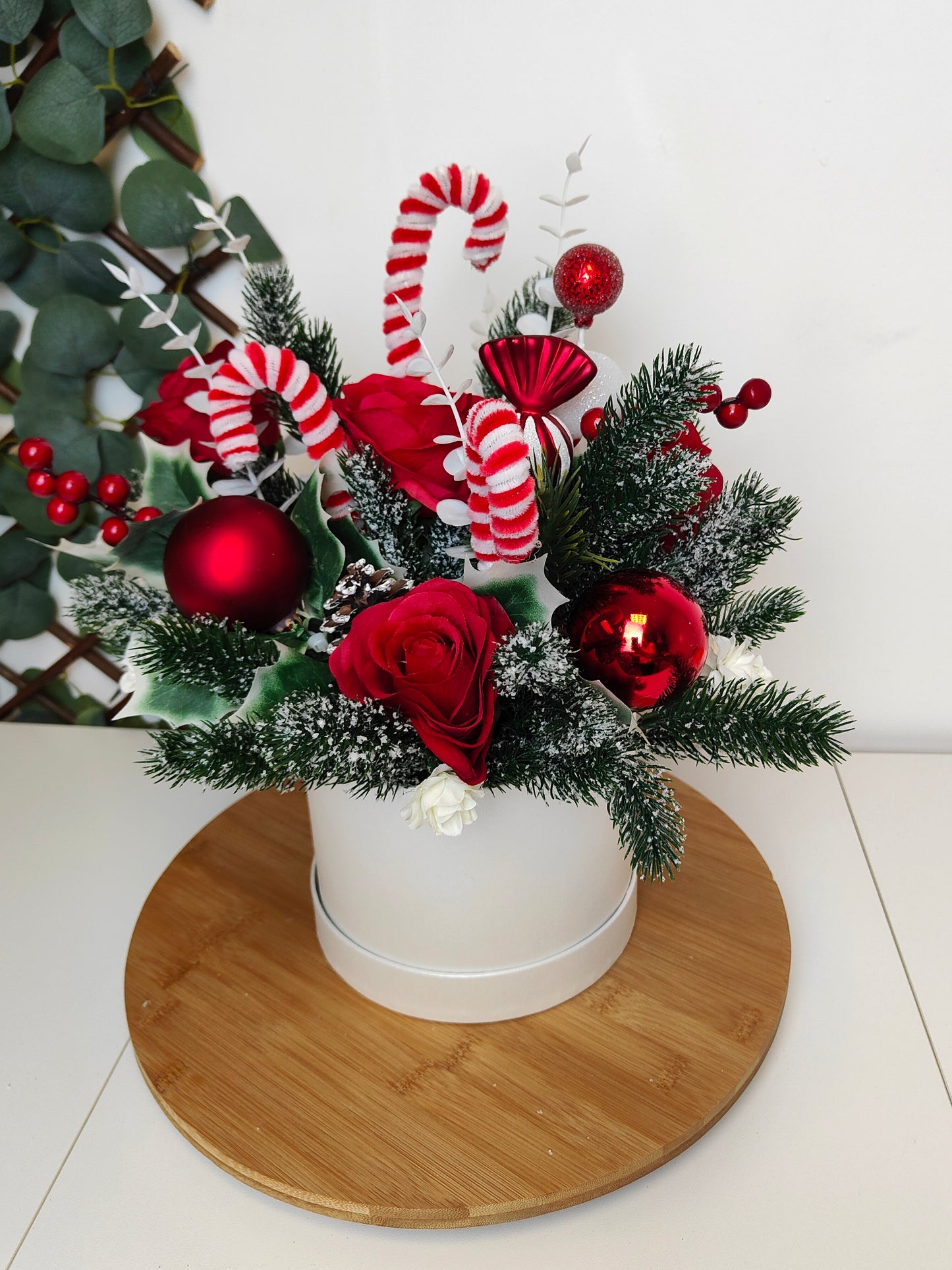 Red White Candycane Rose Christmas Hat Box Arrangement – Artificial Christmas Centerpiece
