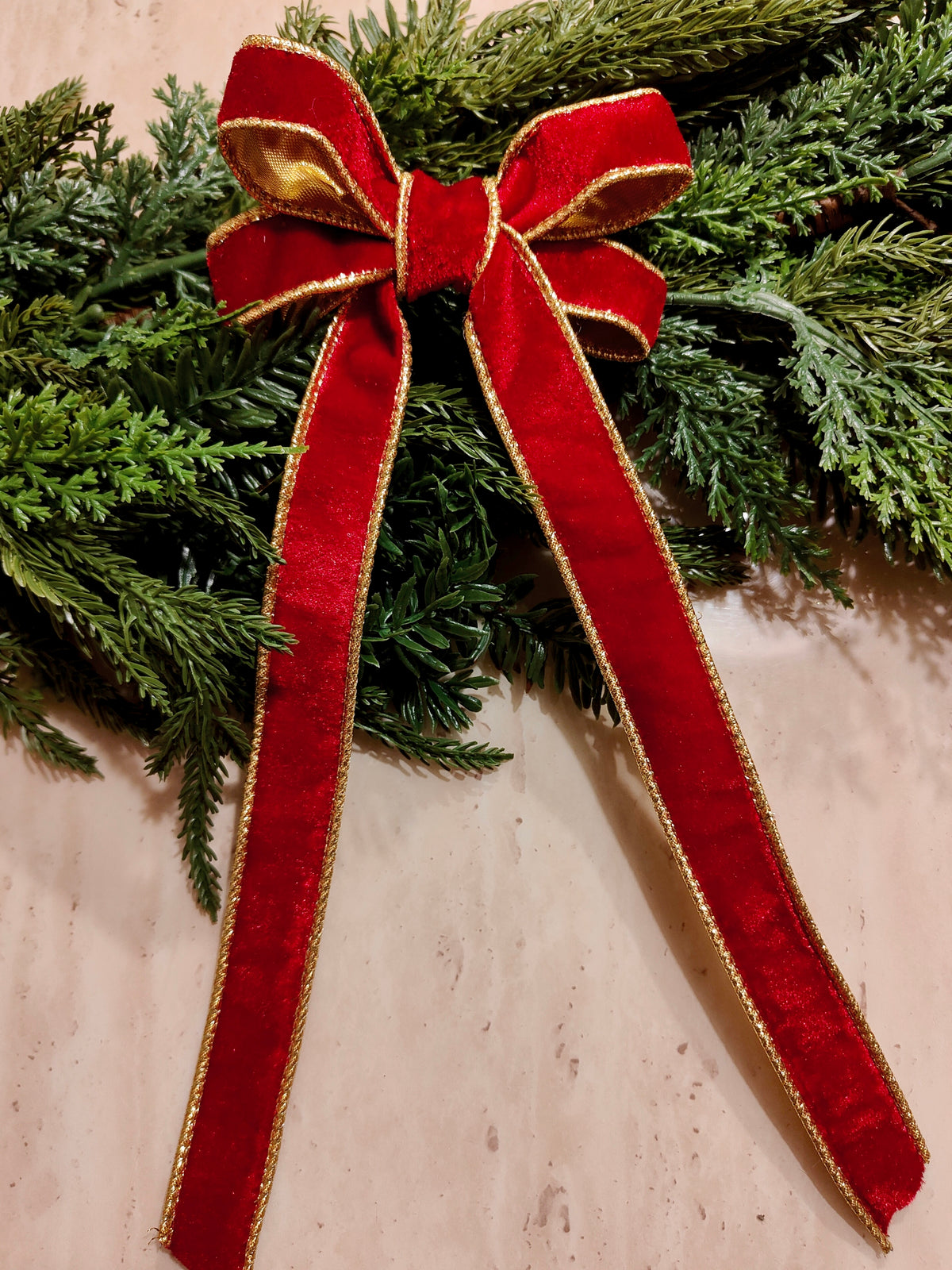 Red Velvet Christmas Tree Bow with Gold Trim – 4 Inch