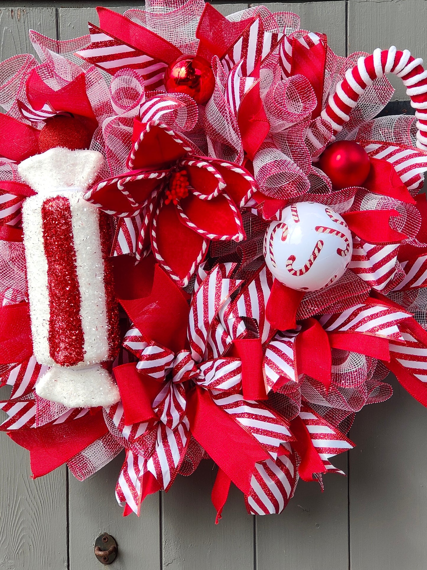Red White Candycane Christmas Wreath