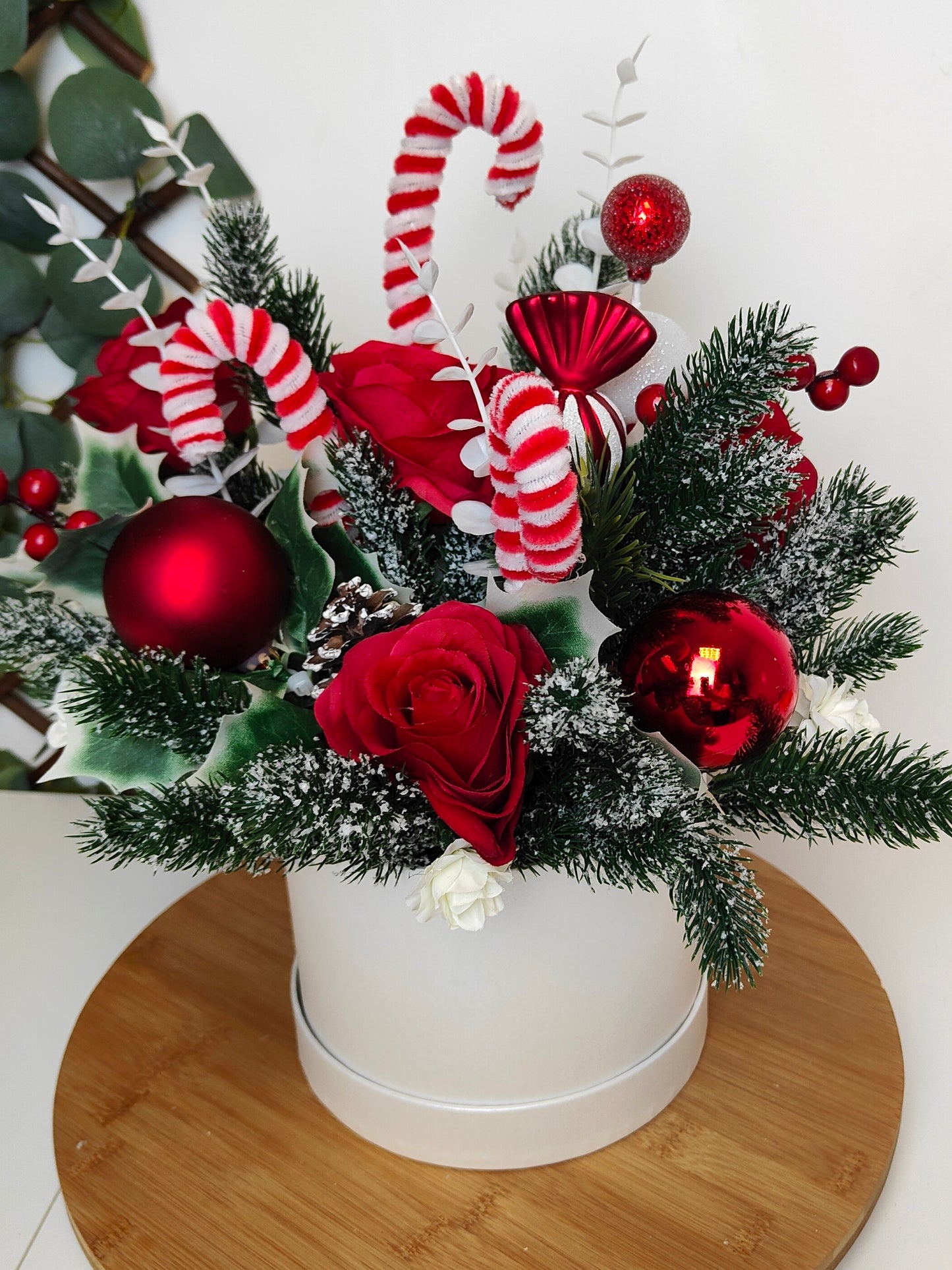 Red White Candycane Rose Christmas Hat Box Arrangement – Artificial Christmas Centerpiece