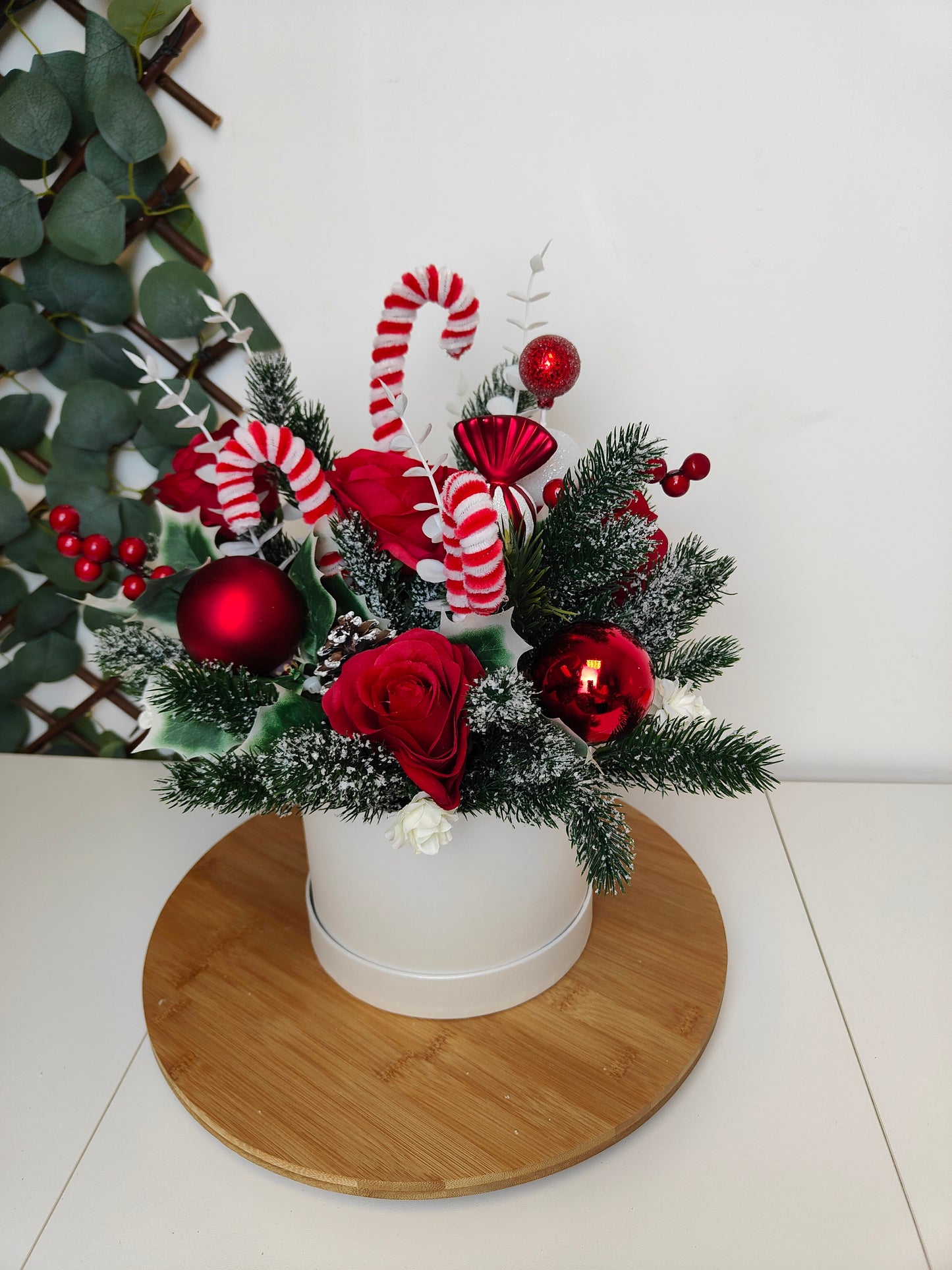 Red White Candycane Rose Christmas Hat Box Arrangement – Artificial Christmas Centerpiece