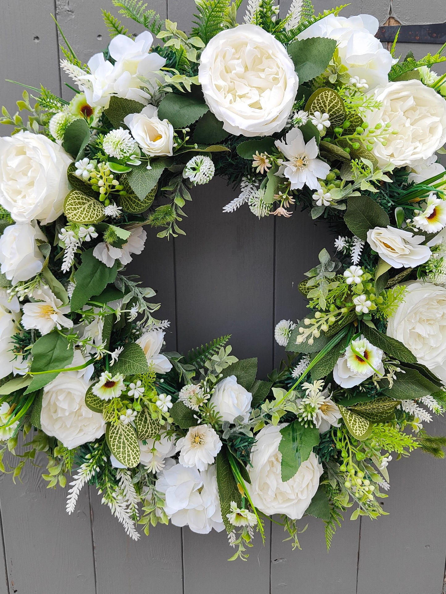 Natural White Artificial Flower Wreath