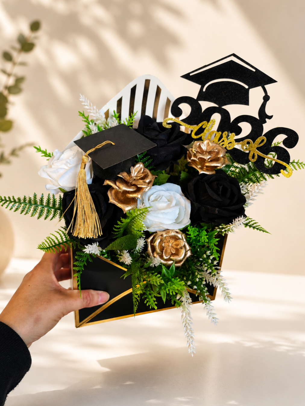 Black White Gold Artificial Flower Graduation Envelope Gift 2026 – Class of 2026