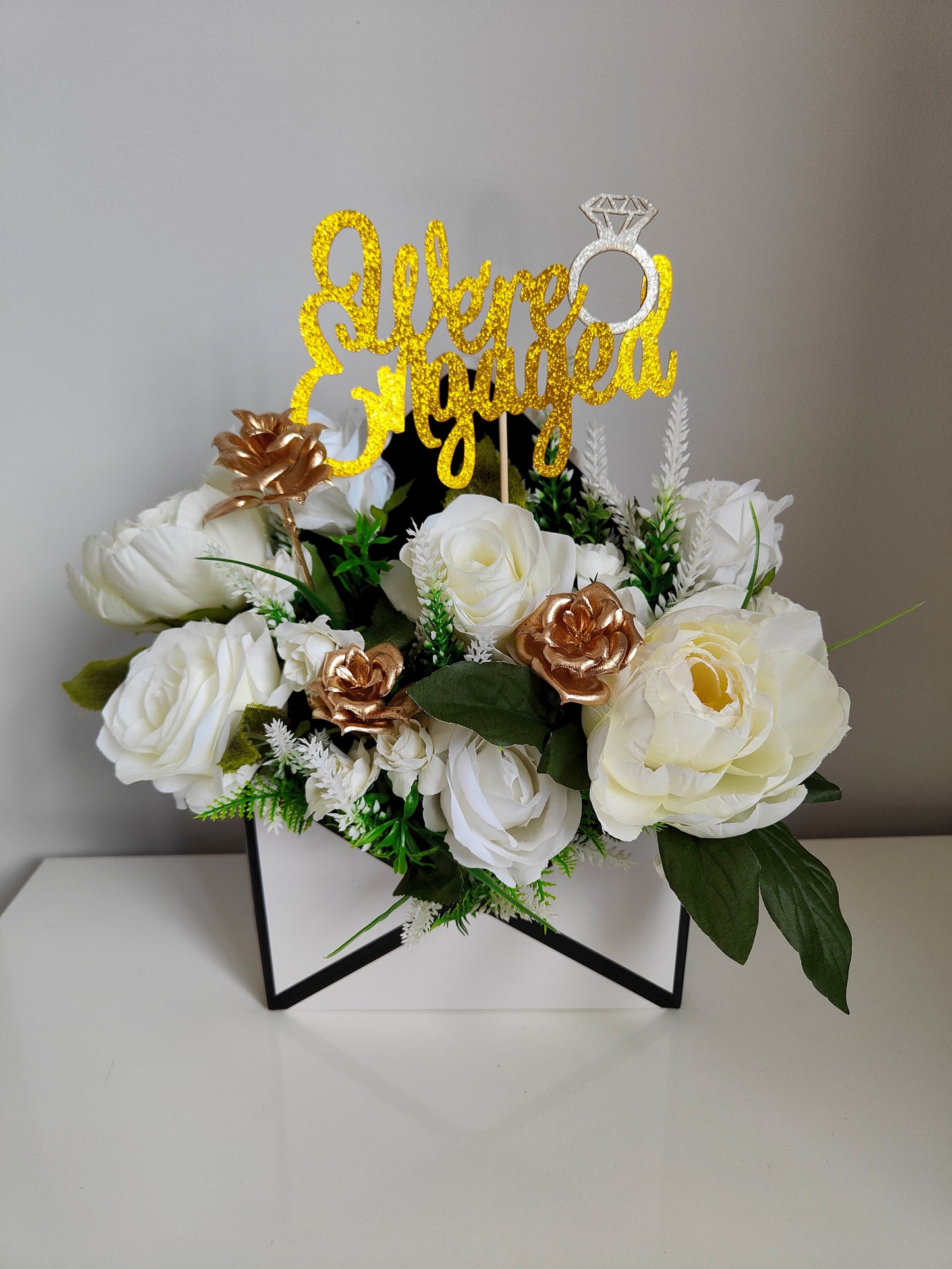 We're Engaged Artificial Flower Envelope – White & Gold