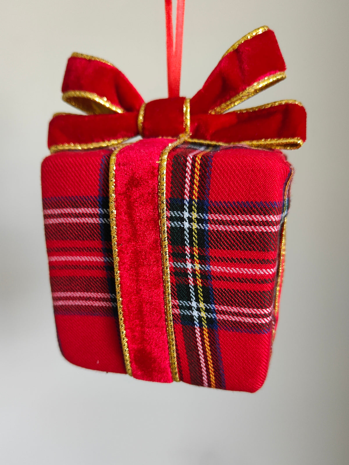 Handmade Stuart Red Tartan  Present Christmas Tree Decoration – Green and Gold Gift Ornament