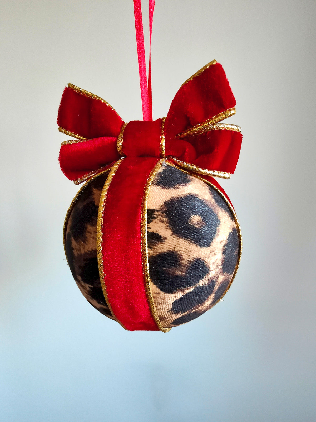 Handmade Leopard Print Christmas Bauble with Red Velvet Bow – Round