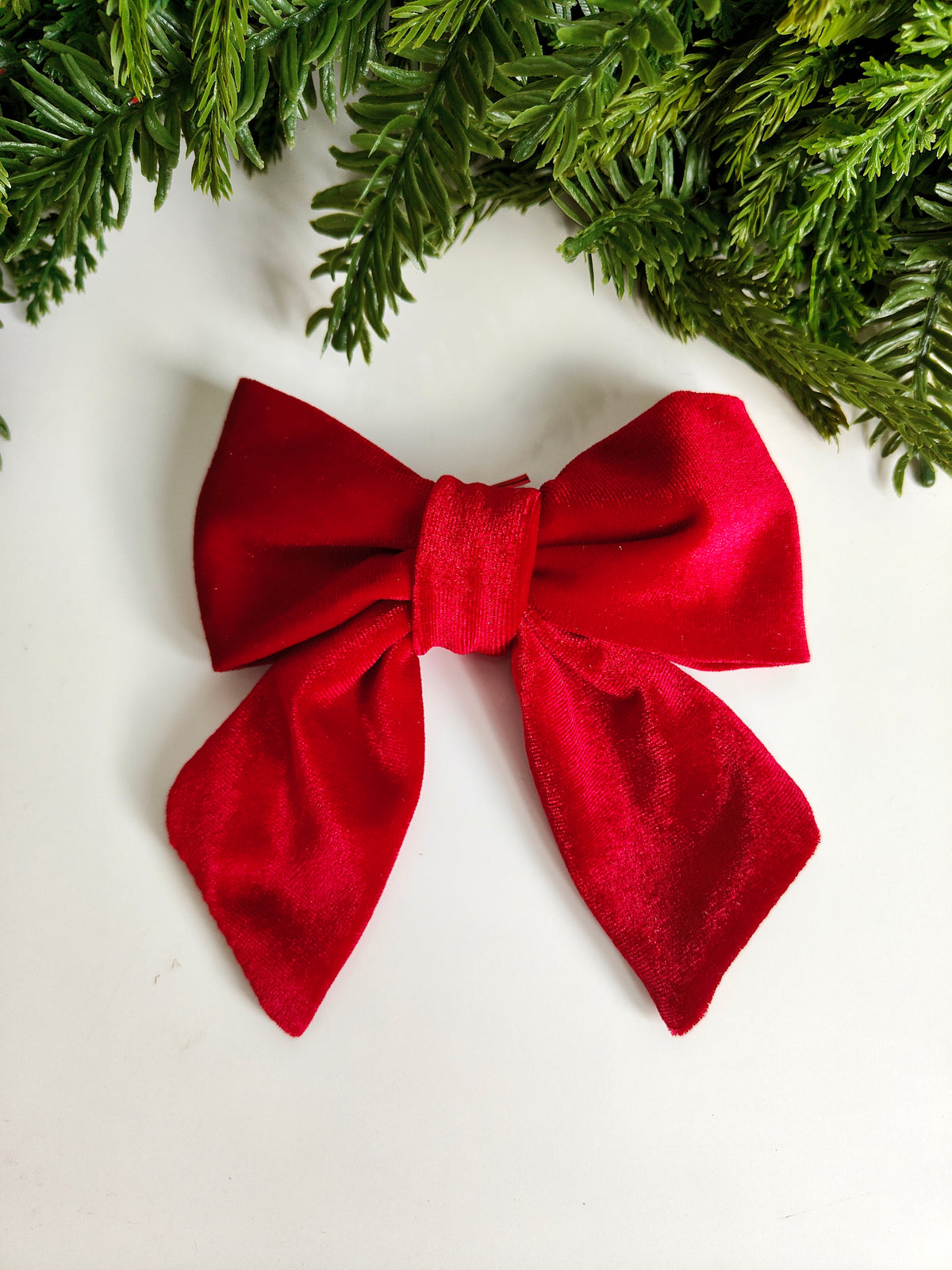 Red Velvet Christmas Tree Bows – 5.5 Inch