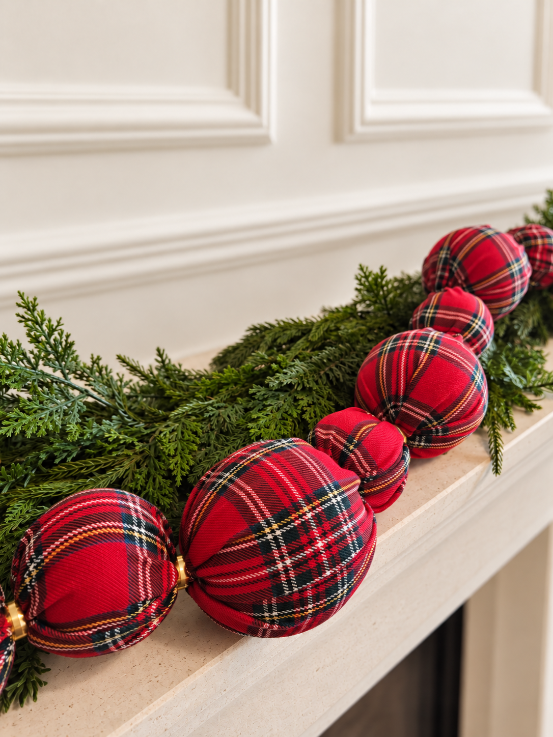 Red Stuart Tartan 7ft Velvet Bauble Garland