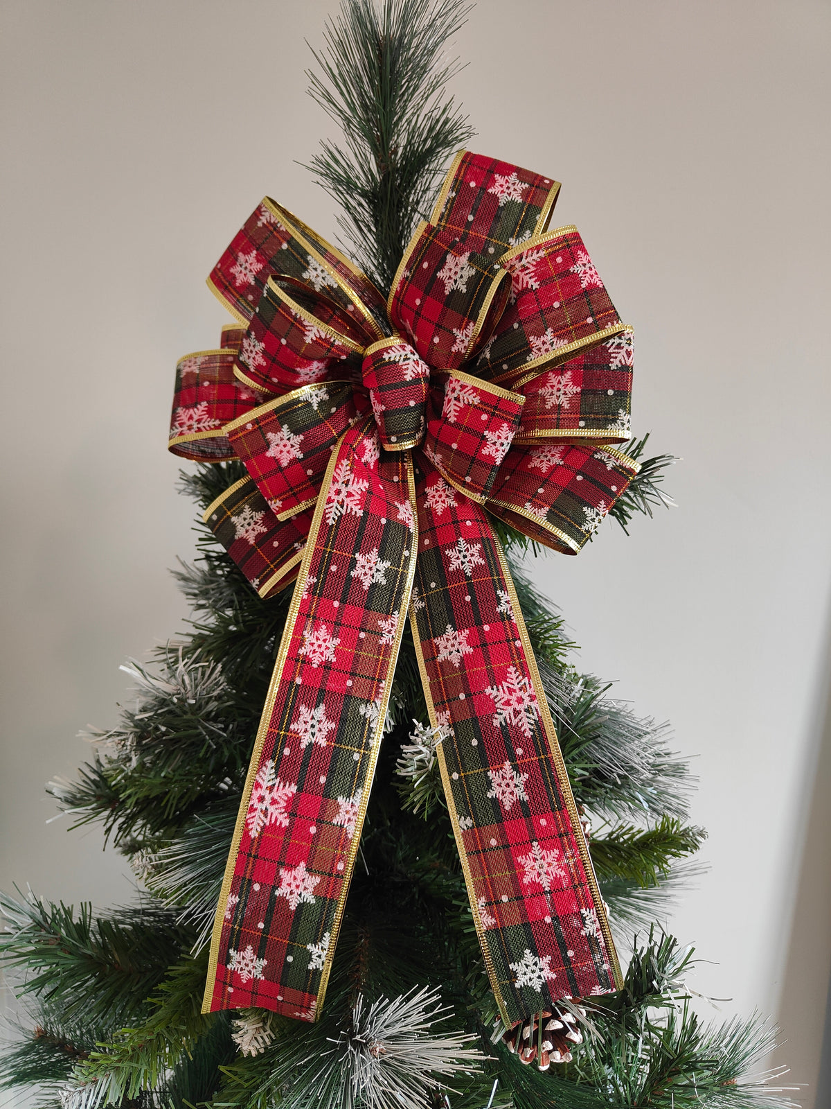 Red Green White Gold Tartan snowflake Bow