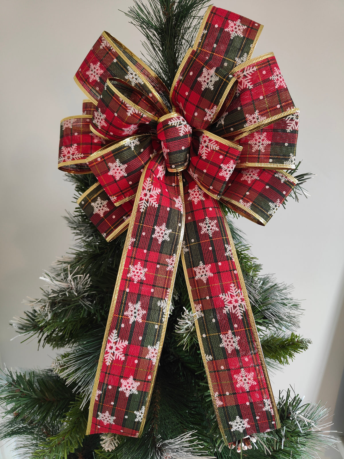 Red Green White Gold Tartan snowflake Bow