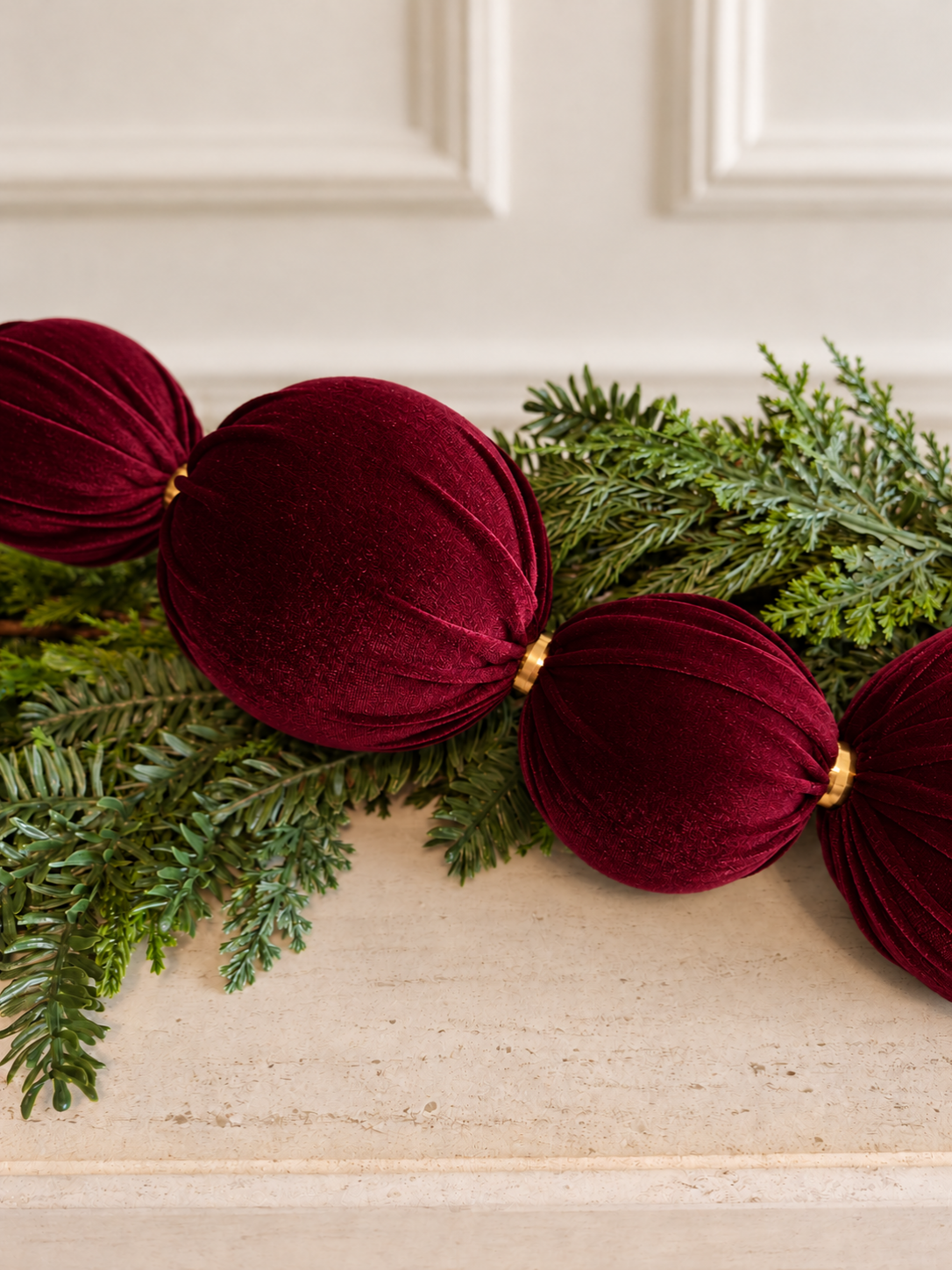 Burgundy 7ft Velvet Bauble Garland