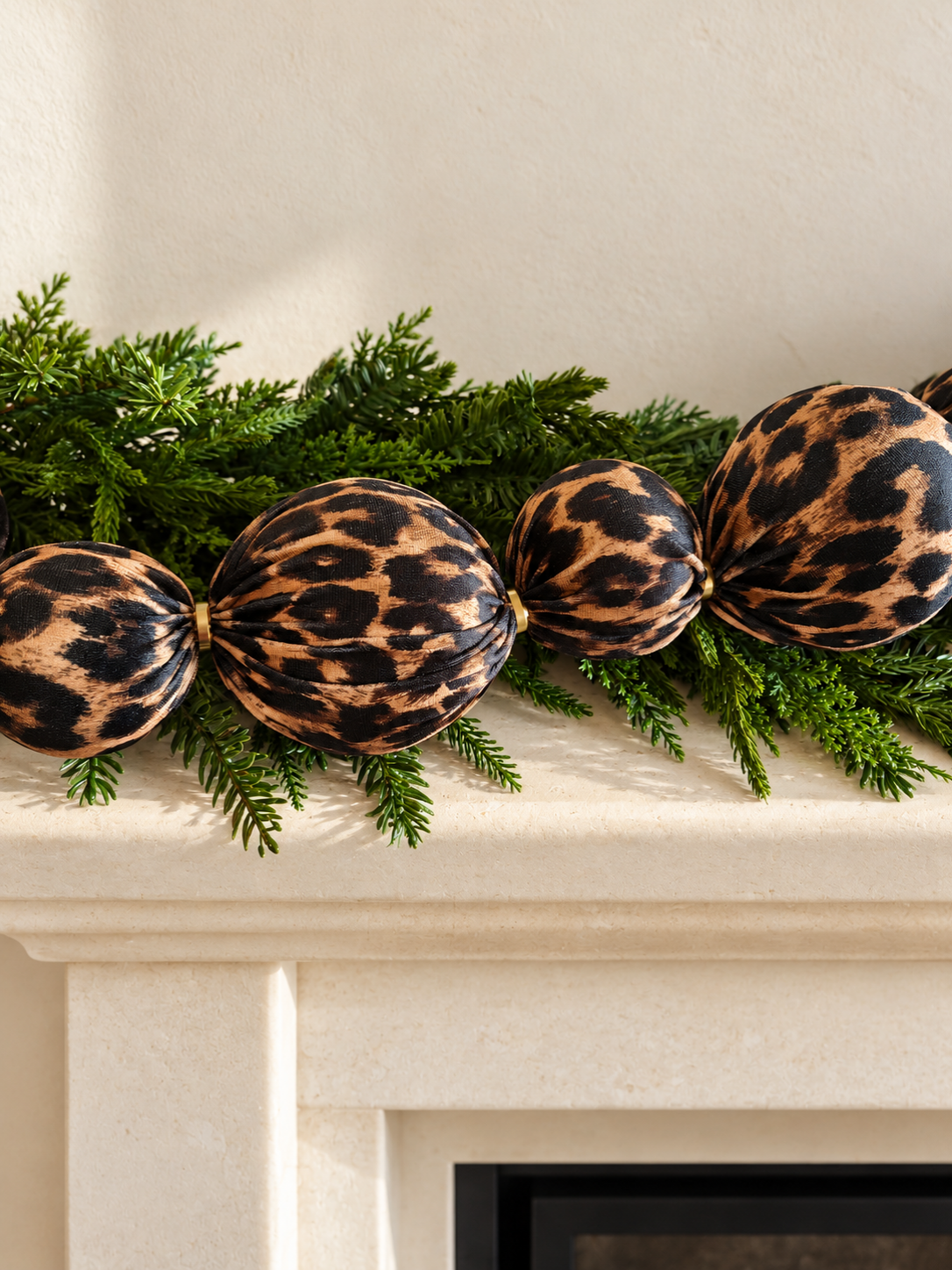 Leopard print 7ft Velvet Bauble Garland